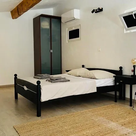 Independante Dans Un Domaine Prive 25 Minutes De Cannes Nyaraló *